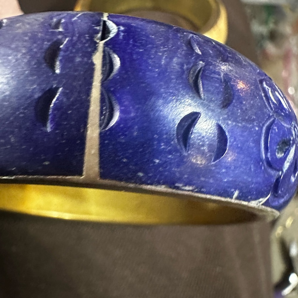 Bone Blue Floral Bangle Bracelet - Picture 6 of 12